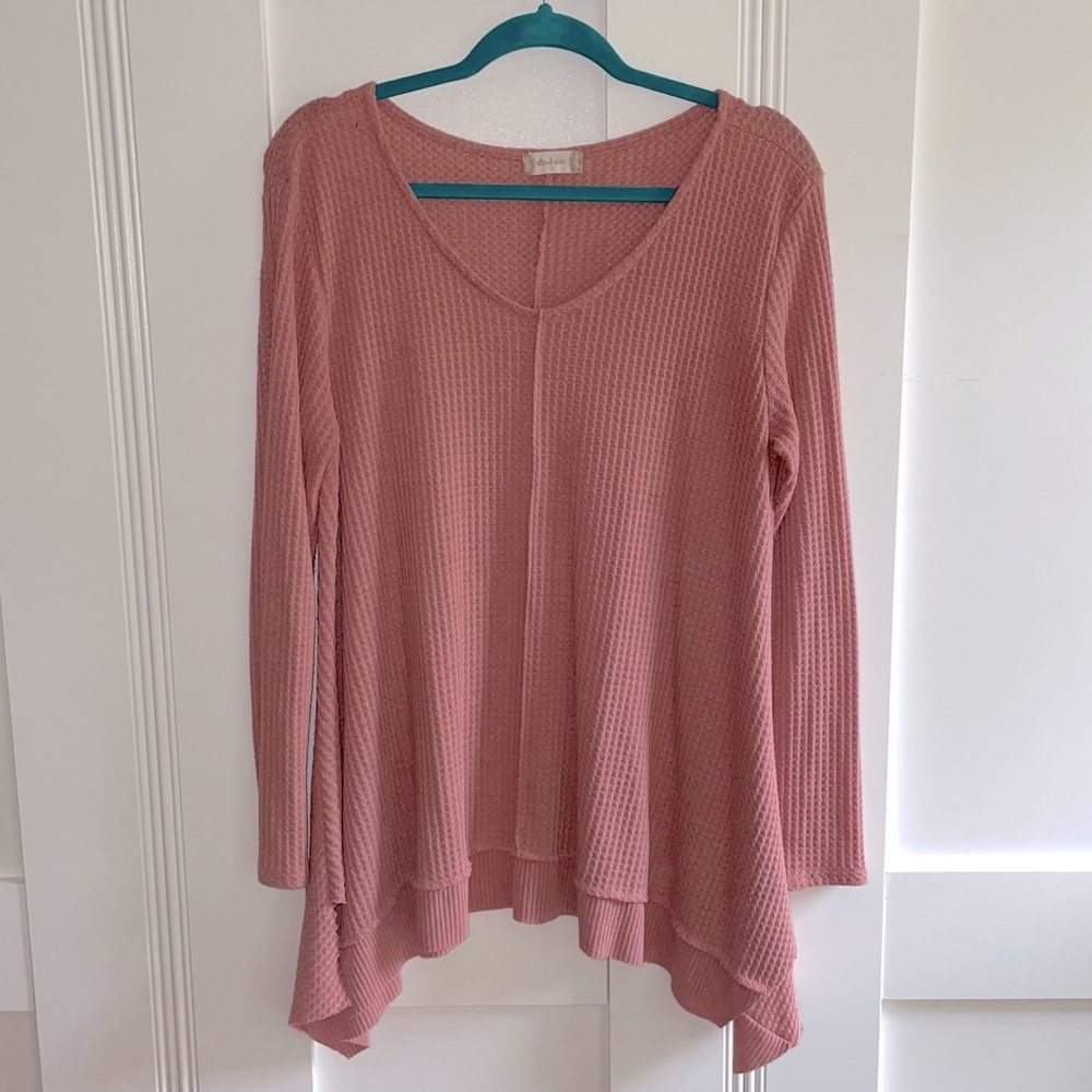 Altar’d State | Women’s Pink Raw Hem Waffle Swing Knit Sweater Large EUC